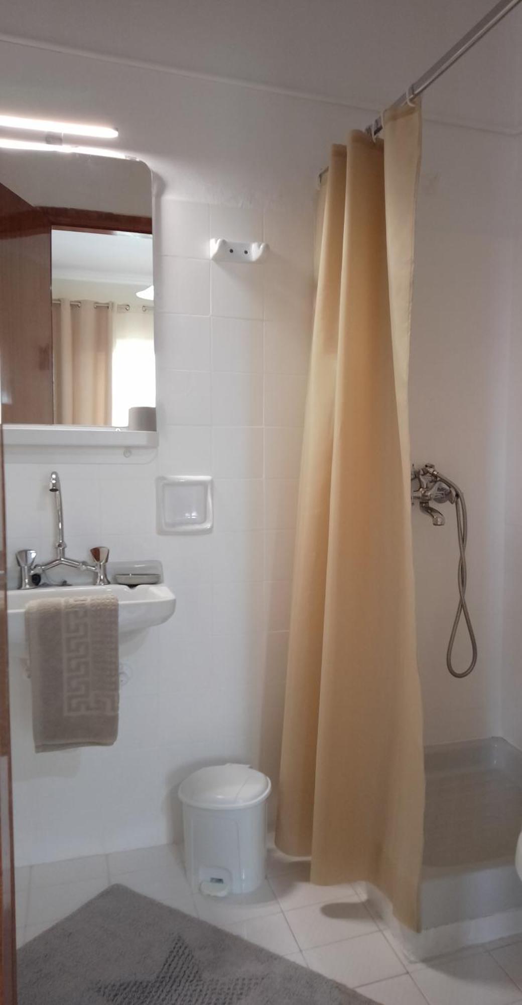 Vicky'S Guesthouse Кавос Екстер'єр фото