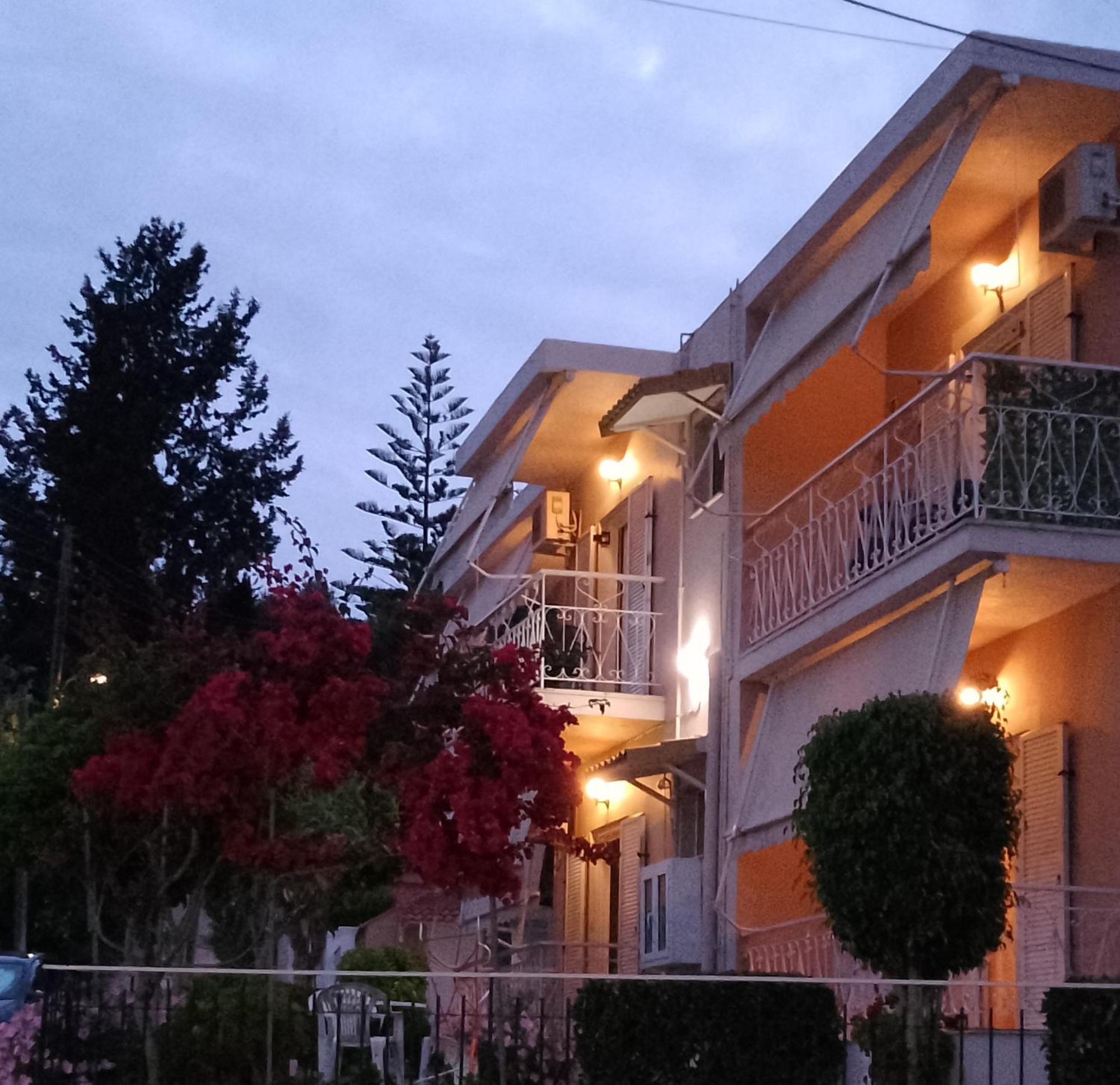 Vicky'S Guesthouse Кавос Номер фото