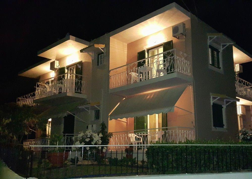 Vicky'S Guesthouse Кавос Екстер'єр фото